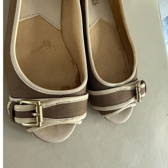 MICHAEL Michael Kors Flats Tan White‎ Peep Toes Size US 5.5 MSRP 300$ - Picture 5 of 6